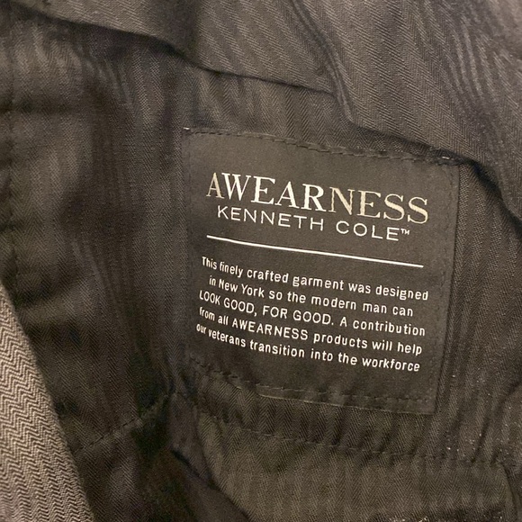 KENNETH COLE MEN SUIT - Picture 3 of 3